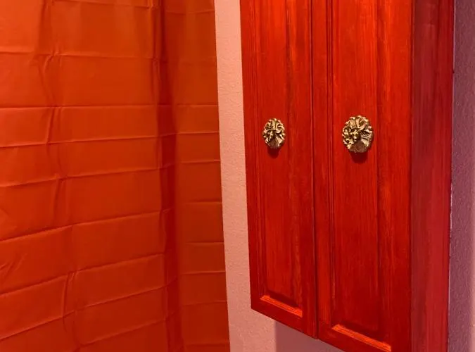 Bordello Nocleg ze śniadaniem 4*